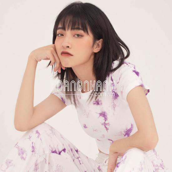 Áo thun nữ croptop loang màu GUMAC cổ tròn ATB301 Tím