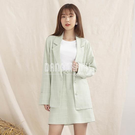 Chân váy ngắn 2 nút GUMAC VA10136-XANH