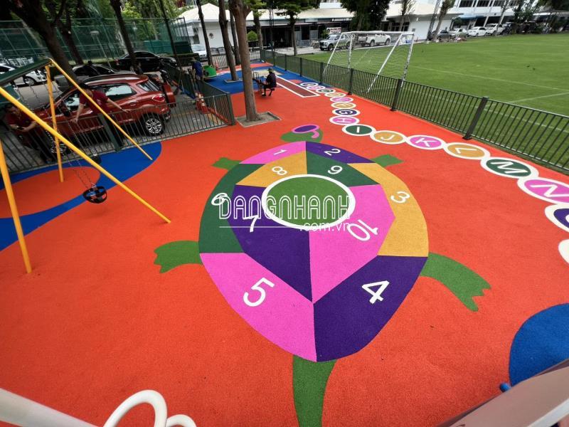 Lắp đặt sàn cao su epdm cho sân chơi trẻ em