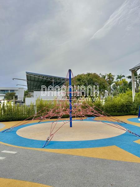 Cung cấp thiết bị leo dây kết hợp cầu trượt tại khu vui chơi