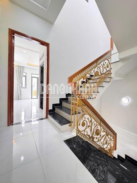 Bán nhà 1 trệt 2 lầu ở ngã tư miếu ông Cù giá chỉ 3 tỷ 1