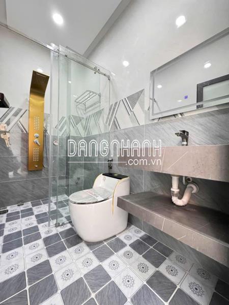 Bán nhà 1 trệt 2 lầu ở ngã tư miếu ông Cù giá chỉ 3 tỷ 1