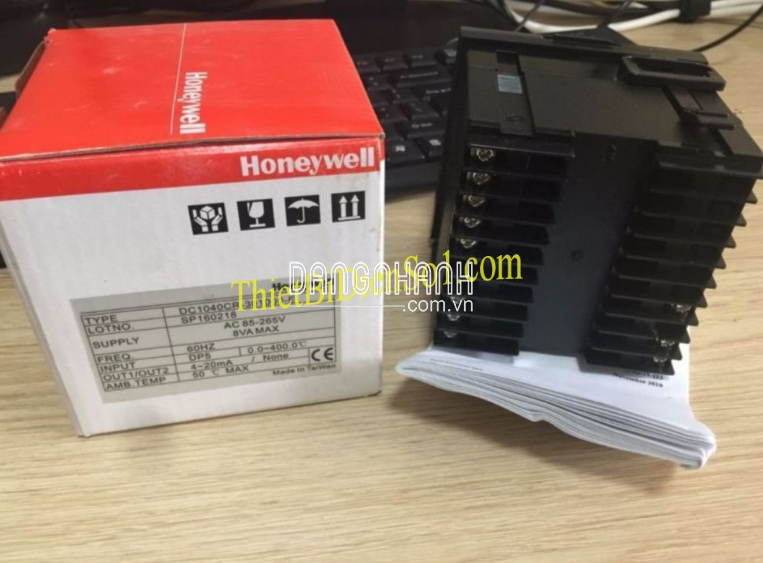 Bộ điều khiển nhiệt độ Honeywell DC1040CL-301-00B-E Cty Thiết Bị Điện Số 1