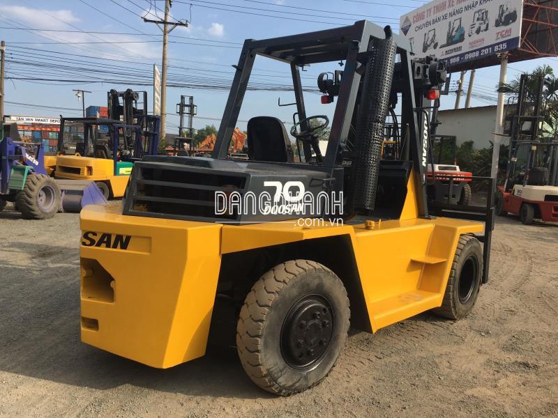 Xe Nâng Doosan LD70