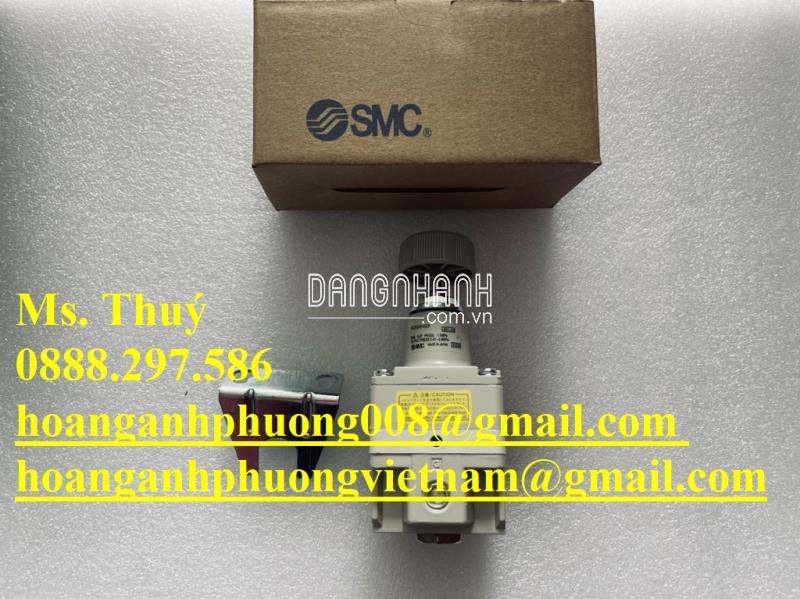 SMC IR2020-02B - Van điều chỉnh áp suất - Hàng mới 100%