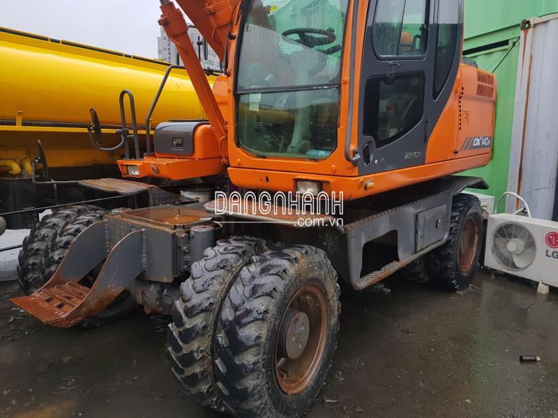 Máy xúc Doosan 140w