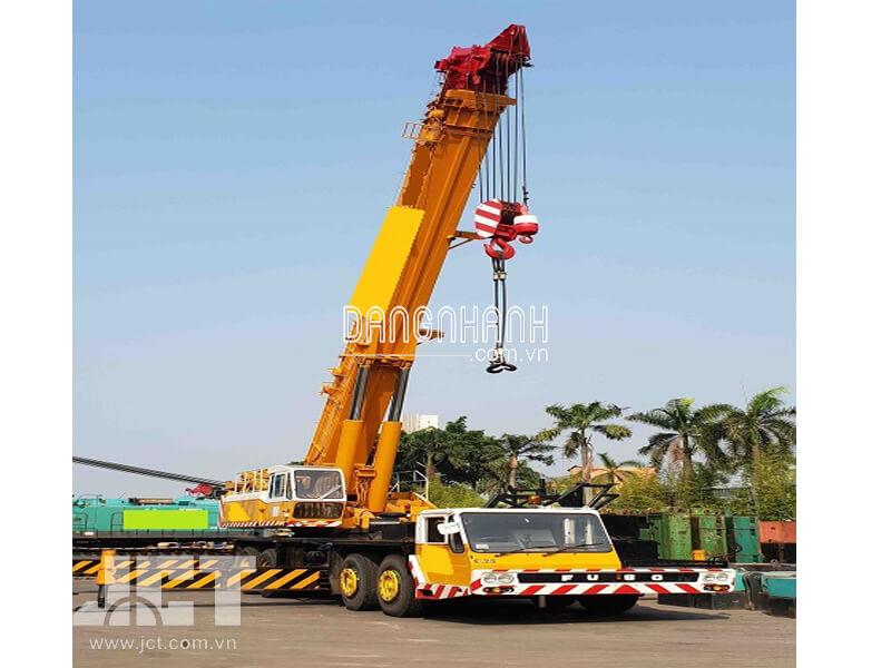 XE CẨU BÁNH LỐP 120 TẤN KATO NK-1200-V