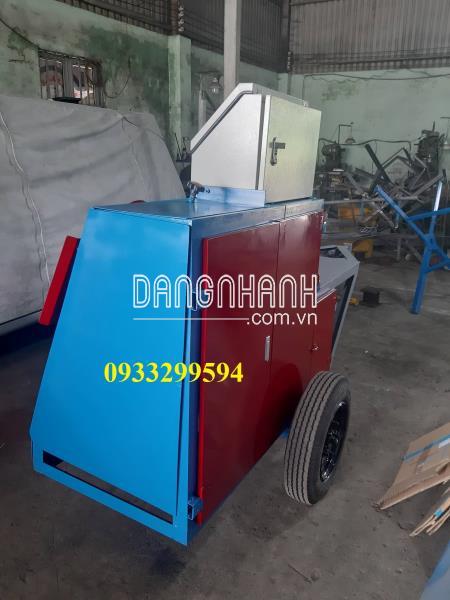 máy uốn đai sắt bánh xe kéo mang lại tiện ích không ngờ