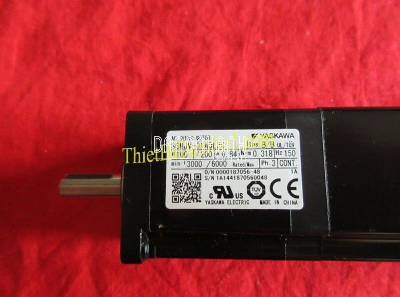 Servo motor Yaskawa SGMJV-01ADL2C -Cty Thiết Bị Điện Số 1