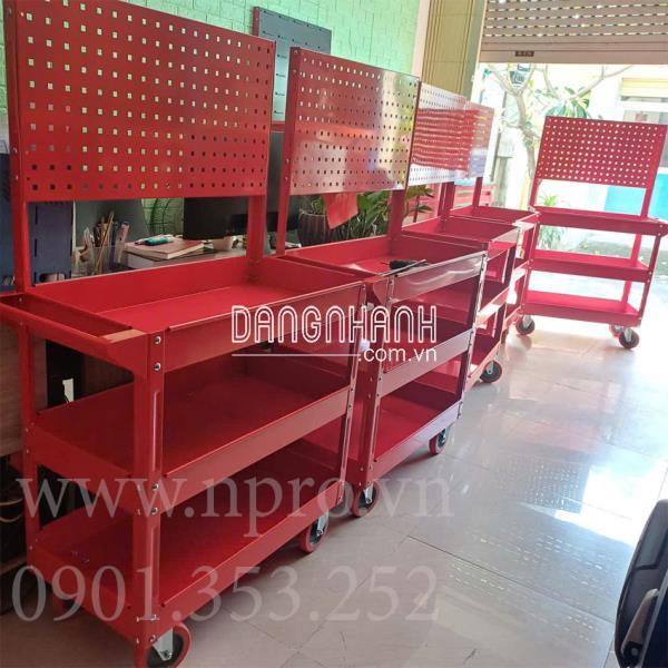 Xe đẩy 3 ngăn – Bảng treo khay nhựa KT: 738×570