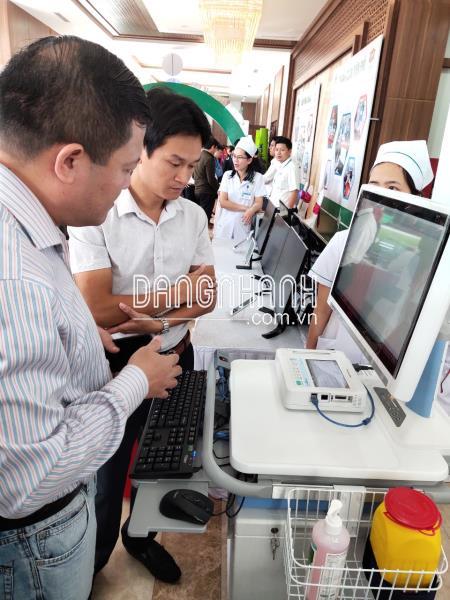 Máy điện tim 6 kênh FX-8200