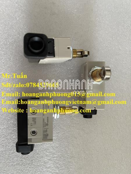 Công tắc hành trình Omron D4MC-5020 (chính hãng) 