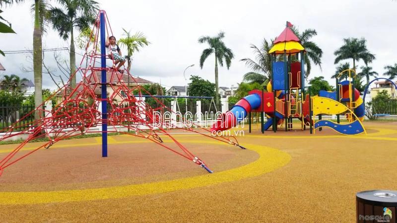 Cung cấp thiết bị leo dây kết hợp cầu trượt tại khu vui chơi