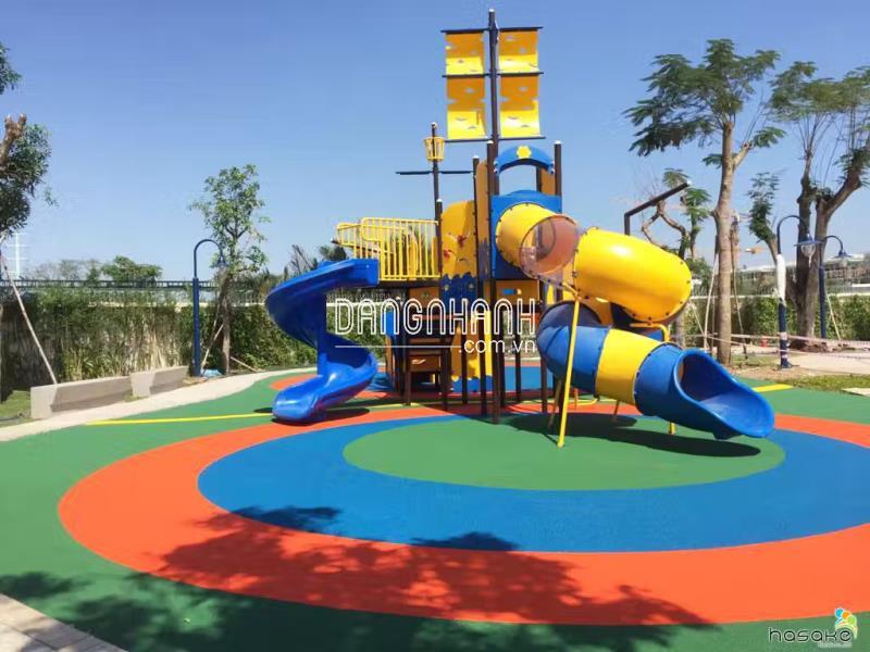 Cung cấp các thiết bị sân chơi cơ bản cho khu giải trí trẻ em