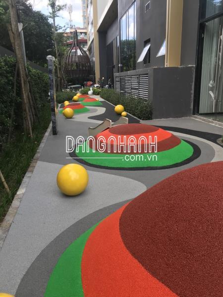 Lắp đặt sàn cao su epdm cho sân chơi trẻ em