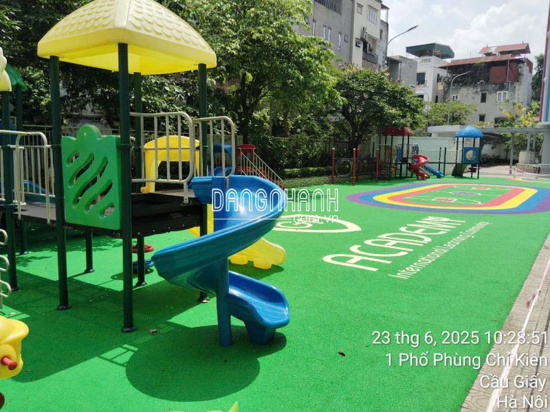 Lắp đặt sàn cao su epdm cho sân chơi trẻ em