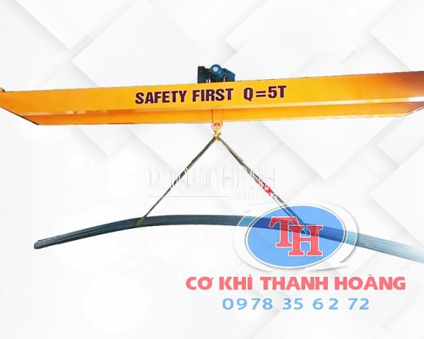 CỔNG TRỤC DẦM ĐÔI 5 TẤN