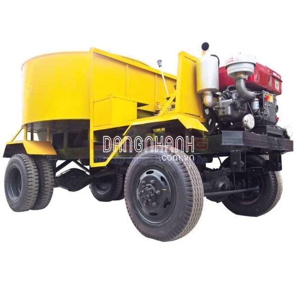 Máy trộn tự hành Lạc Hồng 9 bao 2 cầu cầu mới lốp mới