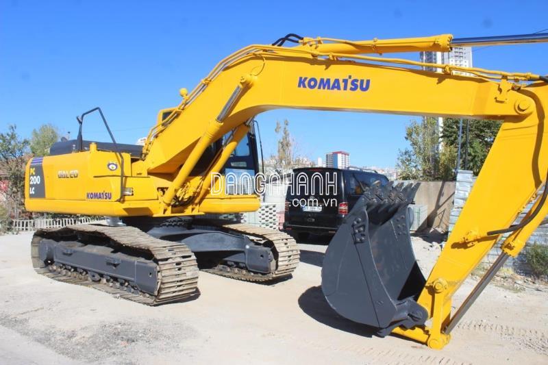 Máy xúc Komatsu PC200-8