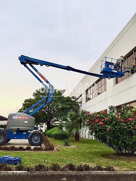 Xe Nâng Người Genie Địa Hình Z- Booms Z45-25RT - 16m Làm Việc