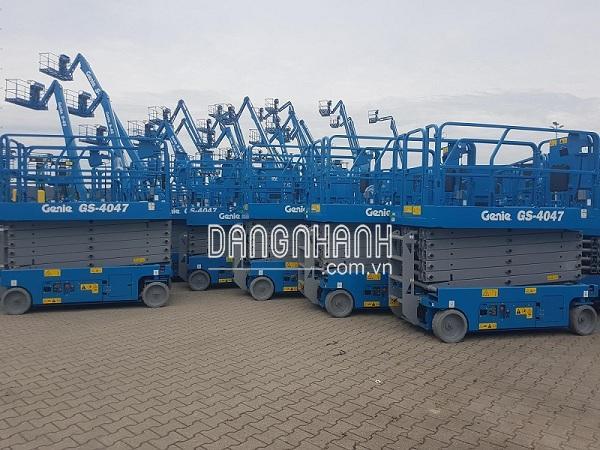 Xe Nâng Người Cắt Kéo Genie GS4069DC 14m Làm Việc