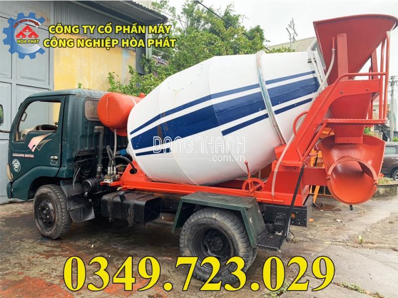 Bồn trộn bê tông 2 khối gắn xe tải