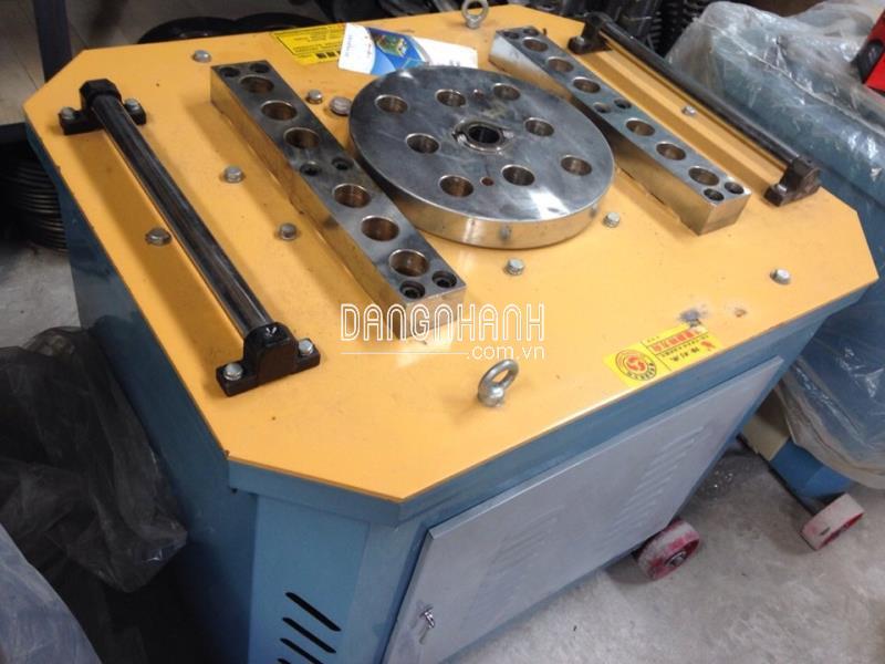 Máy Uốn Sắt GW45 (D32)