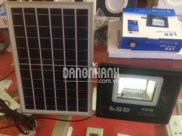 Đèn năng lượng mặt trời Solar flood