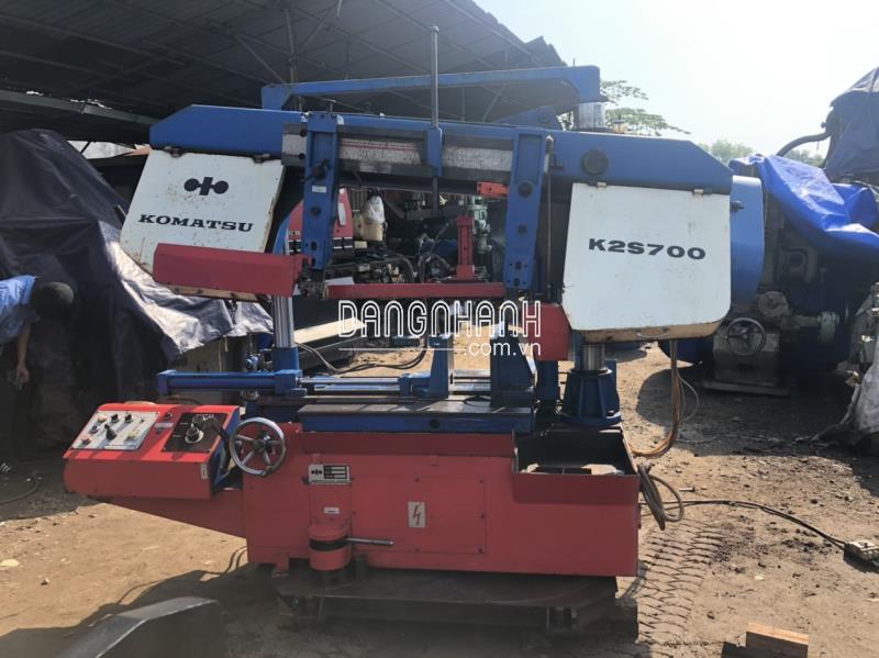 Máy cưa vòng KOMATSU 700