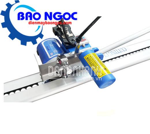 Máy cắt vải đầu bàn Simaru