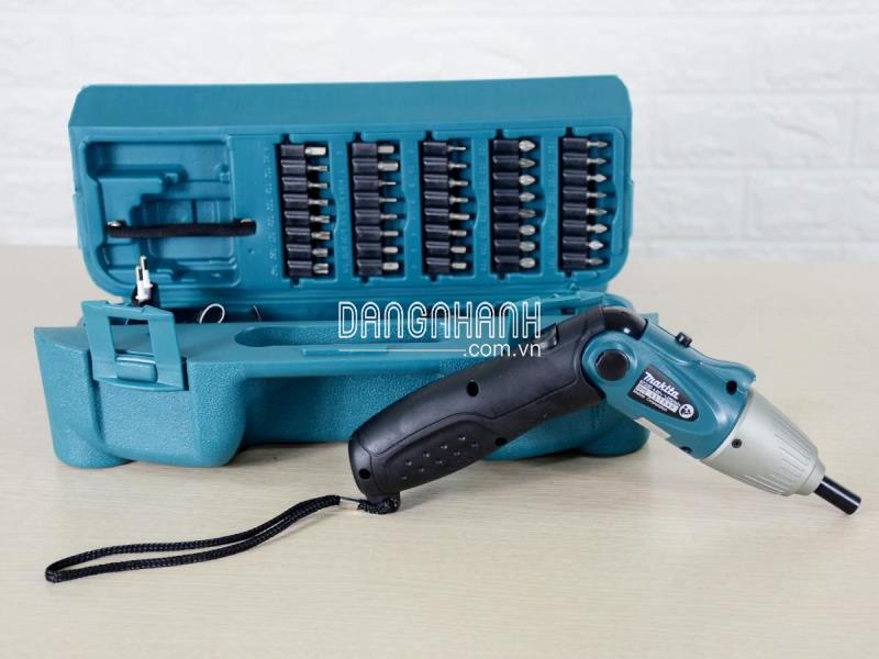 MÁY BẮT VÍT CHẠY PIN MAKITA 6723DW