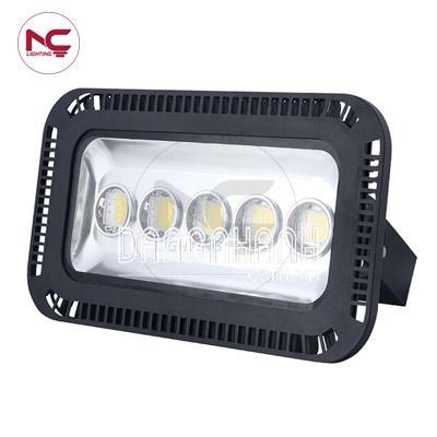 ĐÈN PHA LED 250W PNC40