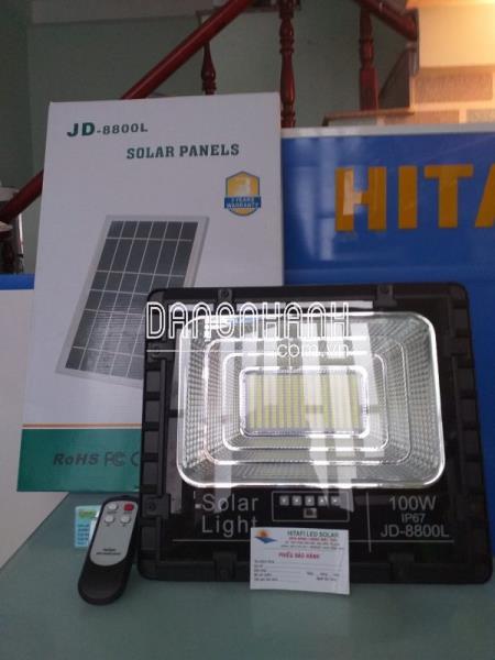 Đèn led năng lượng mặt trời 100W thế hệ mới nhất JD 8800L