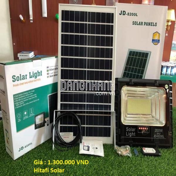 Đèn pha năng lượng mặt trời 200W phiên bản mới nhất