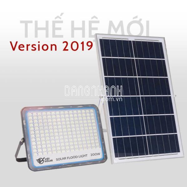 Đèn pha năng lượng mặt trời 2019 – VS200