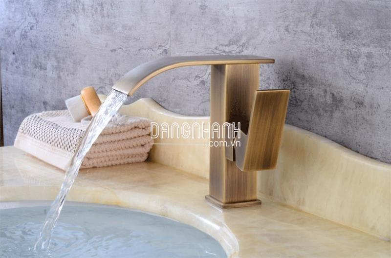 VÒI NƯỚC LAVABO NÓNG LẠNH ĐỒNG CỔ ĐIỂN 058