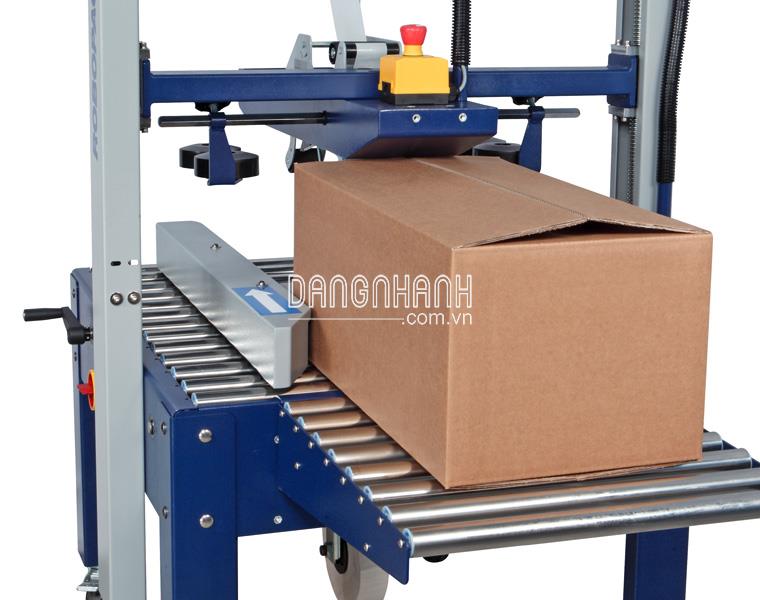 Máy dán thùng carton