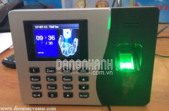Máy chấm công vân tay Ronald jack RJ 2000