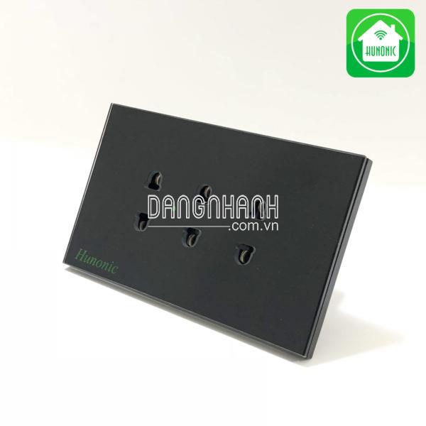 Ổ Cắm Mặt Kính Cao Cấp Màu Đen