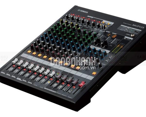 Mixer Yamaha MGP12X