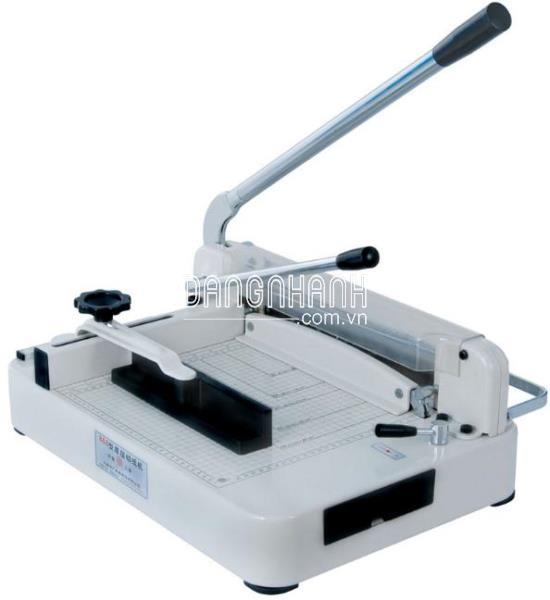 Bàn cắt giấy BOSSER 868 A4