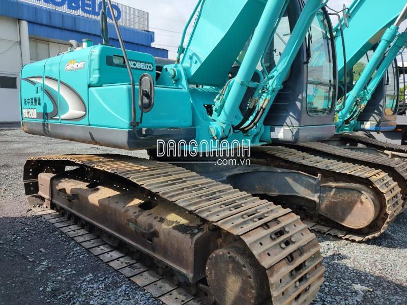 MÁY XÚC ĐÀO CŨ KOBELCO SK200-8