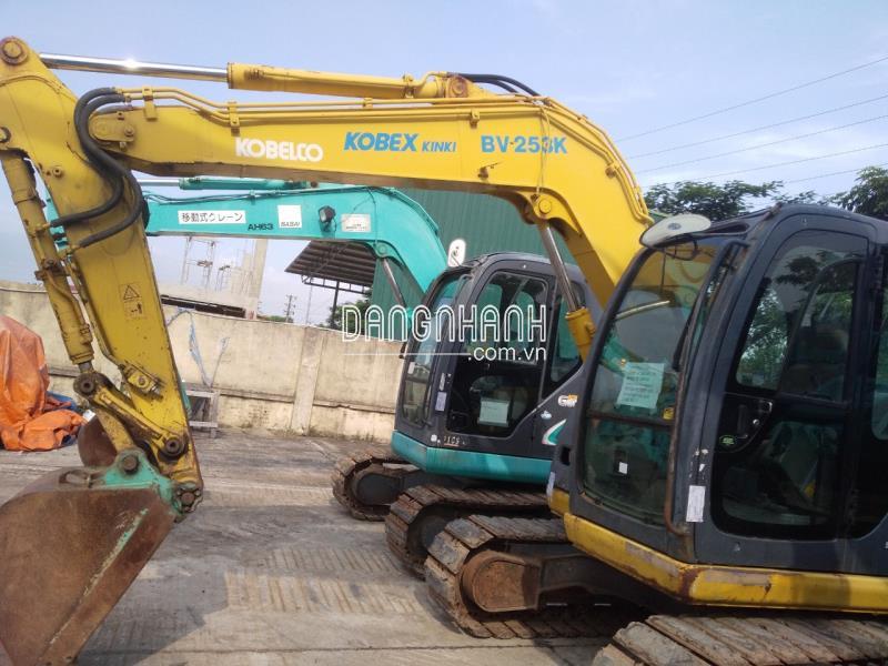 Máy xúc đào cũ KOBELCO SK 70SR-1ES