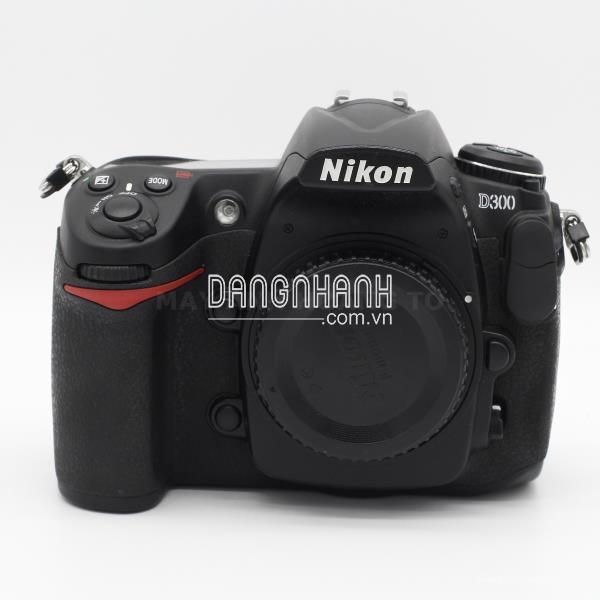 NIKON D300 CŨ (KHÁ TỚI ĐẸP)
