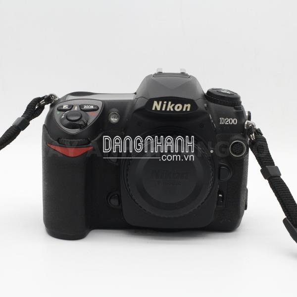 NIKON DSLR D200 CŨ