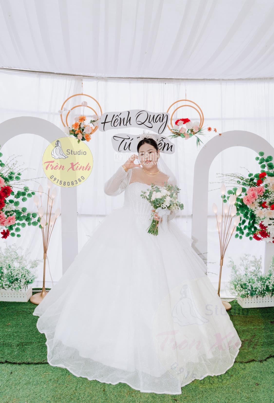 Có thể bạn chưa biết kinh nghiệm đi thuê váy cưới