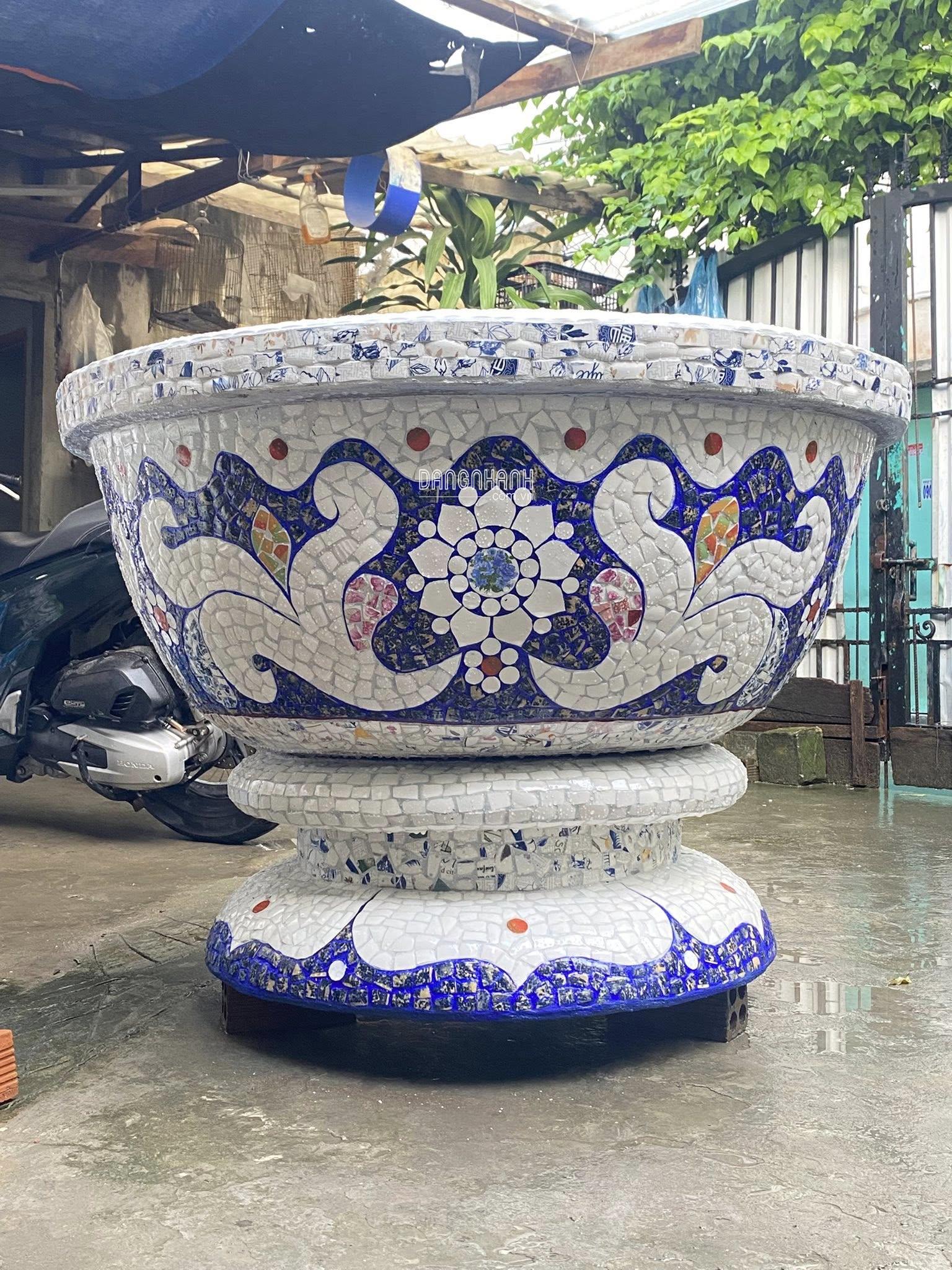 chậu hoa đắp mảnh sành sứ - cẩn miểng chén dĩa thủ công